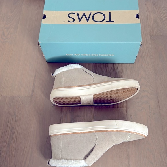 Booties - Picture 4 of 10